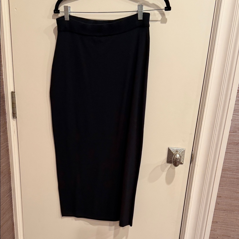 Zara Classic Black Pencil Skirt